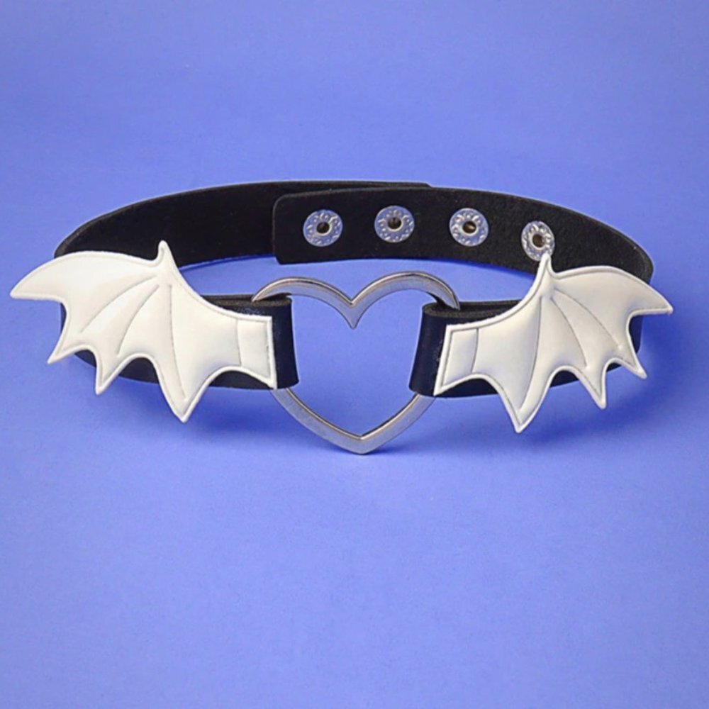 Adorable vegan faux leather Bat wing choker adjustable Festival Rave white Wings